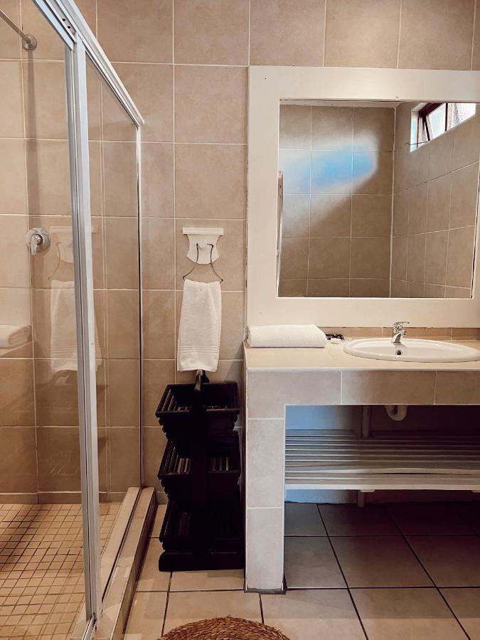Coco Lodge Mthatha Buitenkant foto